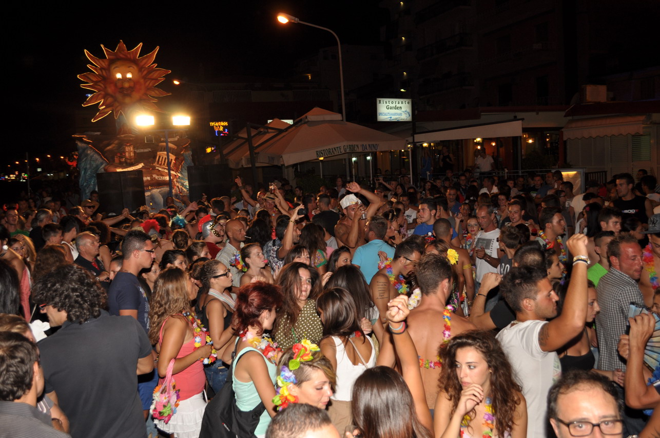 2 Naxos Carnival 2012