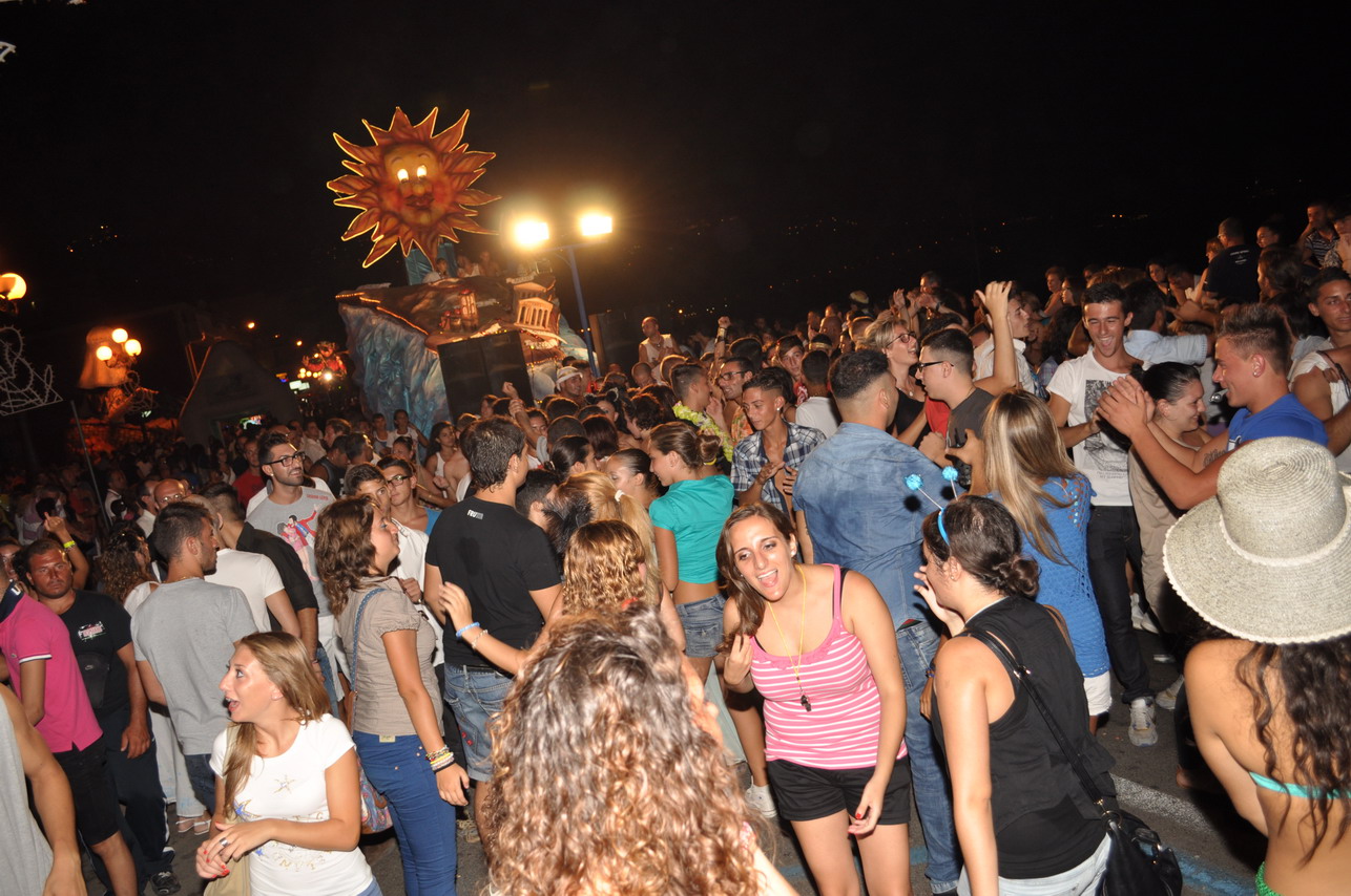 4  Naxos Carnival 2102