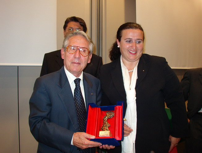 Il dott. Rosario Cacciola con On. Rossana Interlandi